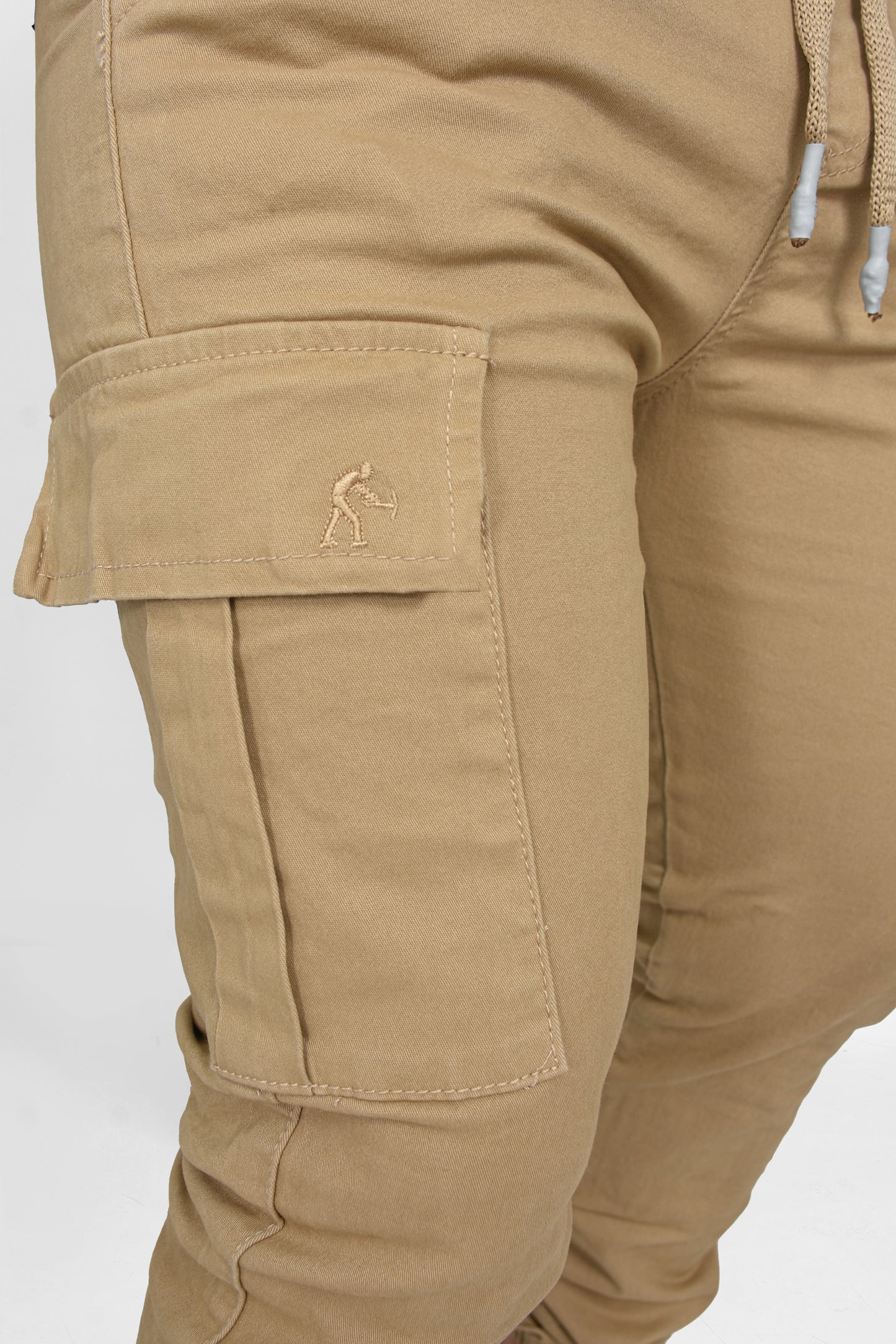 JOGGER CABALLERO CAQUI OSCURO - REF 40048