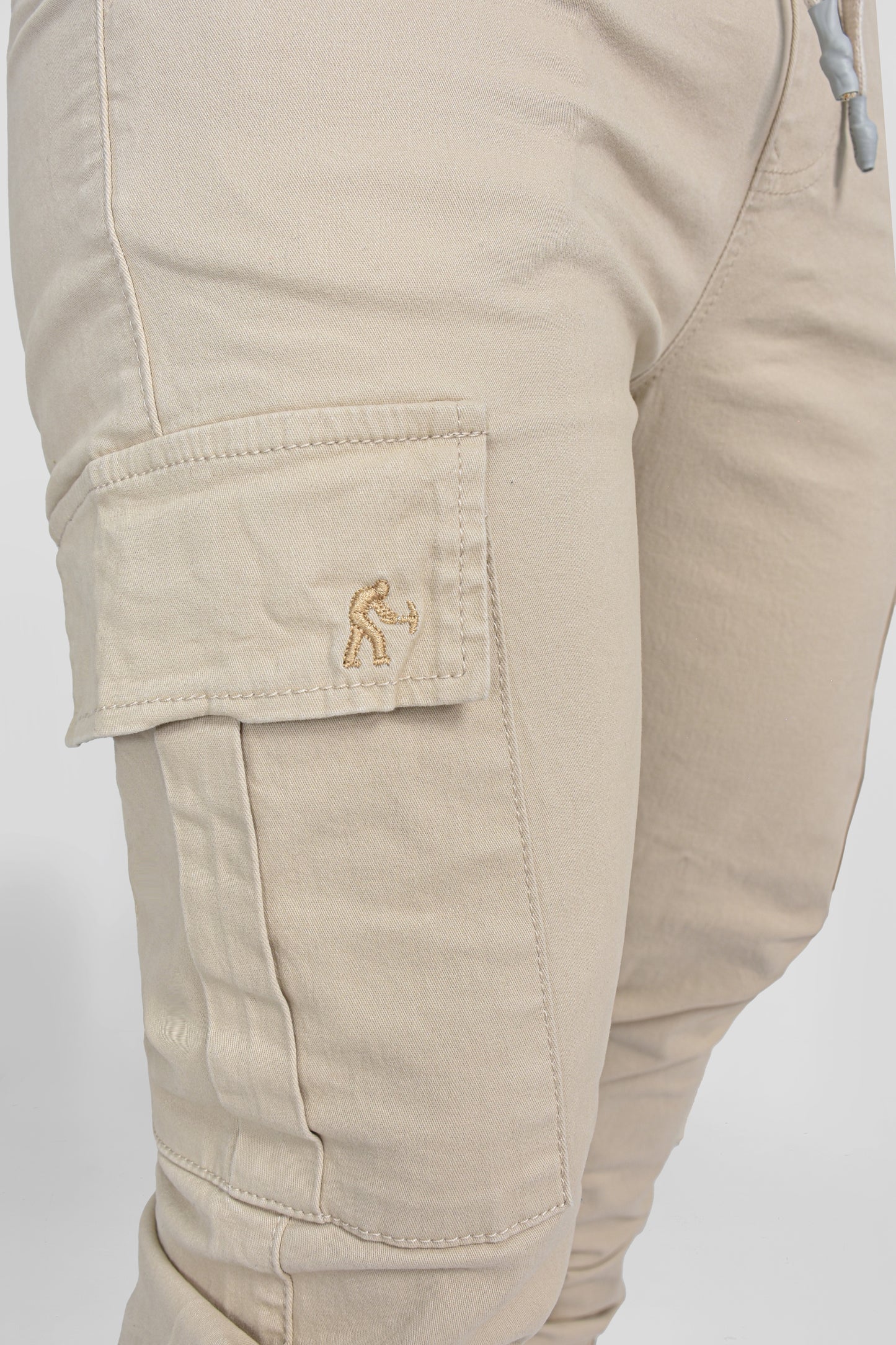 JOGGER CABALLERO CAQUI CLARO - REF 40007