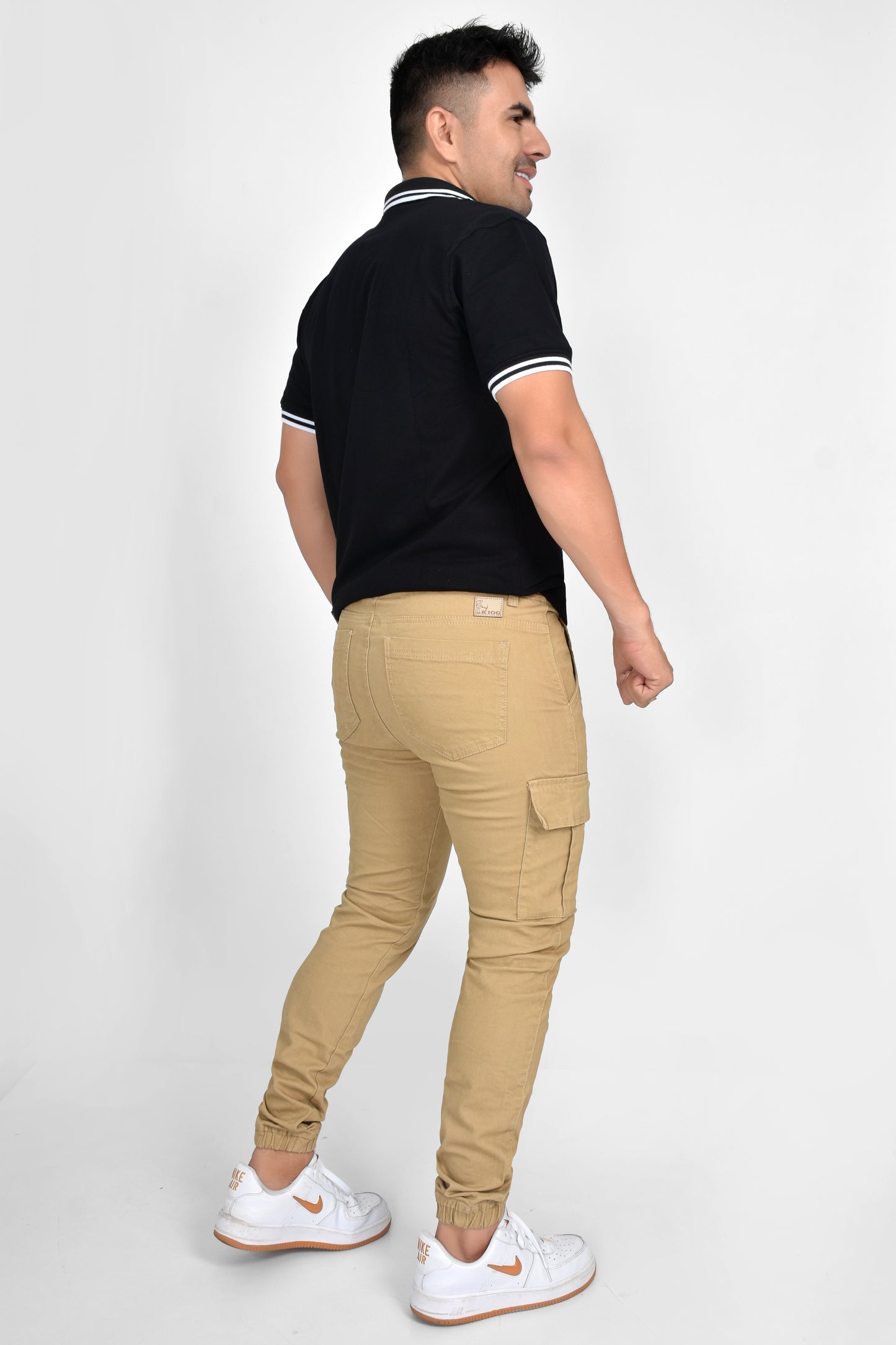 JOGGER CABALLERO CAQUI OSCURO - REF 40048