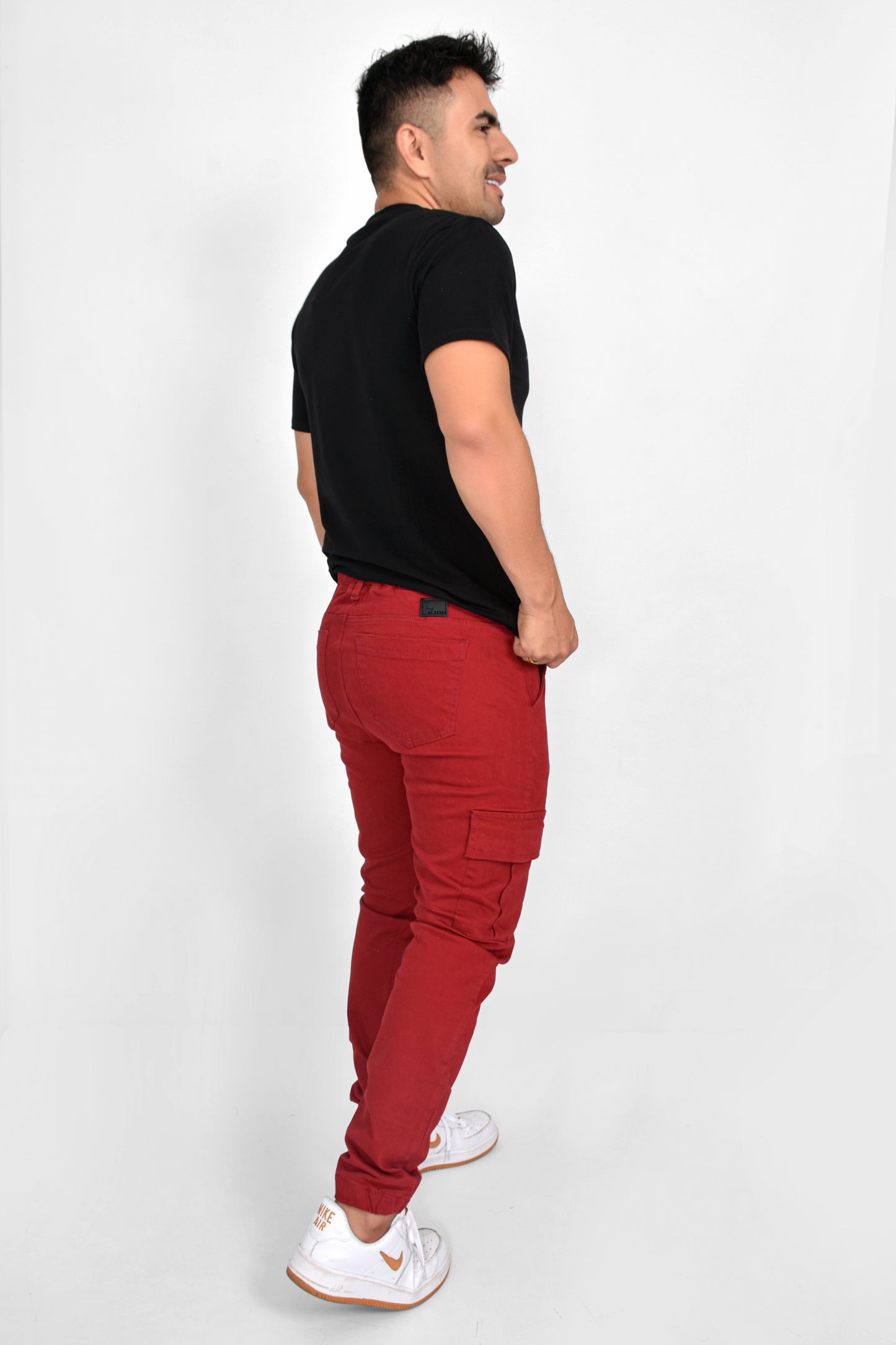 JOGGER CABALLERO VINOTINTO - REF 40098